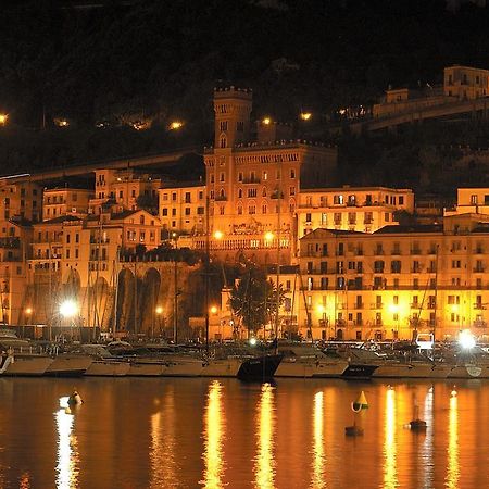 Piazza Alario Apartment Salerno Room photo