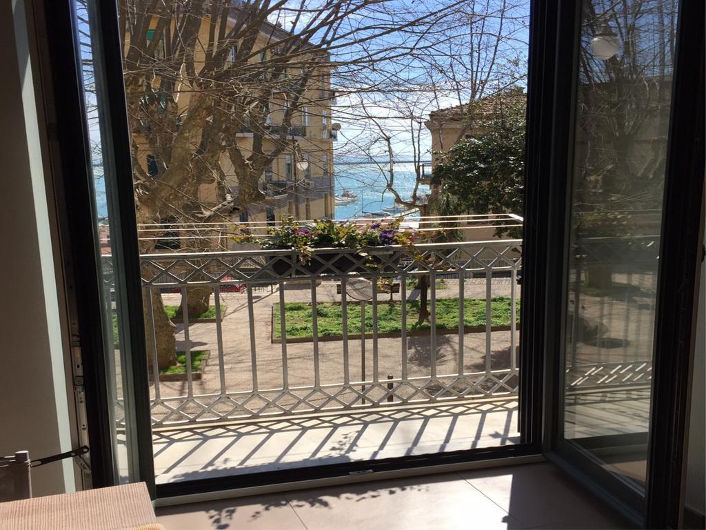 Piazza Alario Apartment Salerno Exterior photo